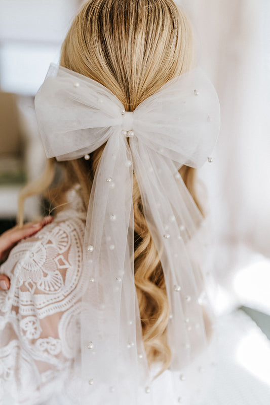 Eloise Pearl Tulle Hair Bow