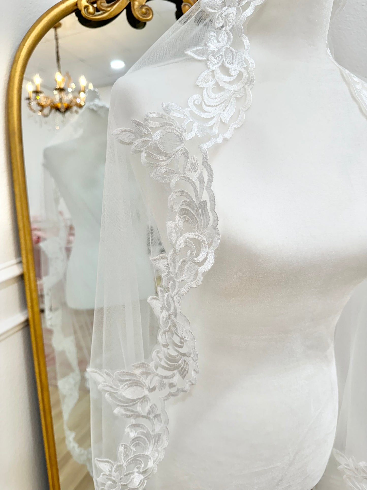 Sutton Lace Mantilla Veil