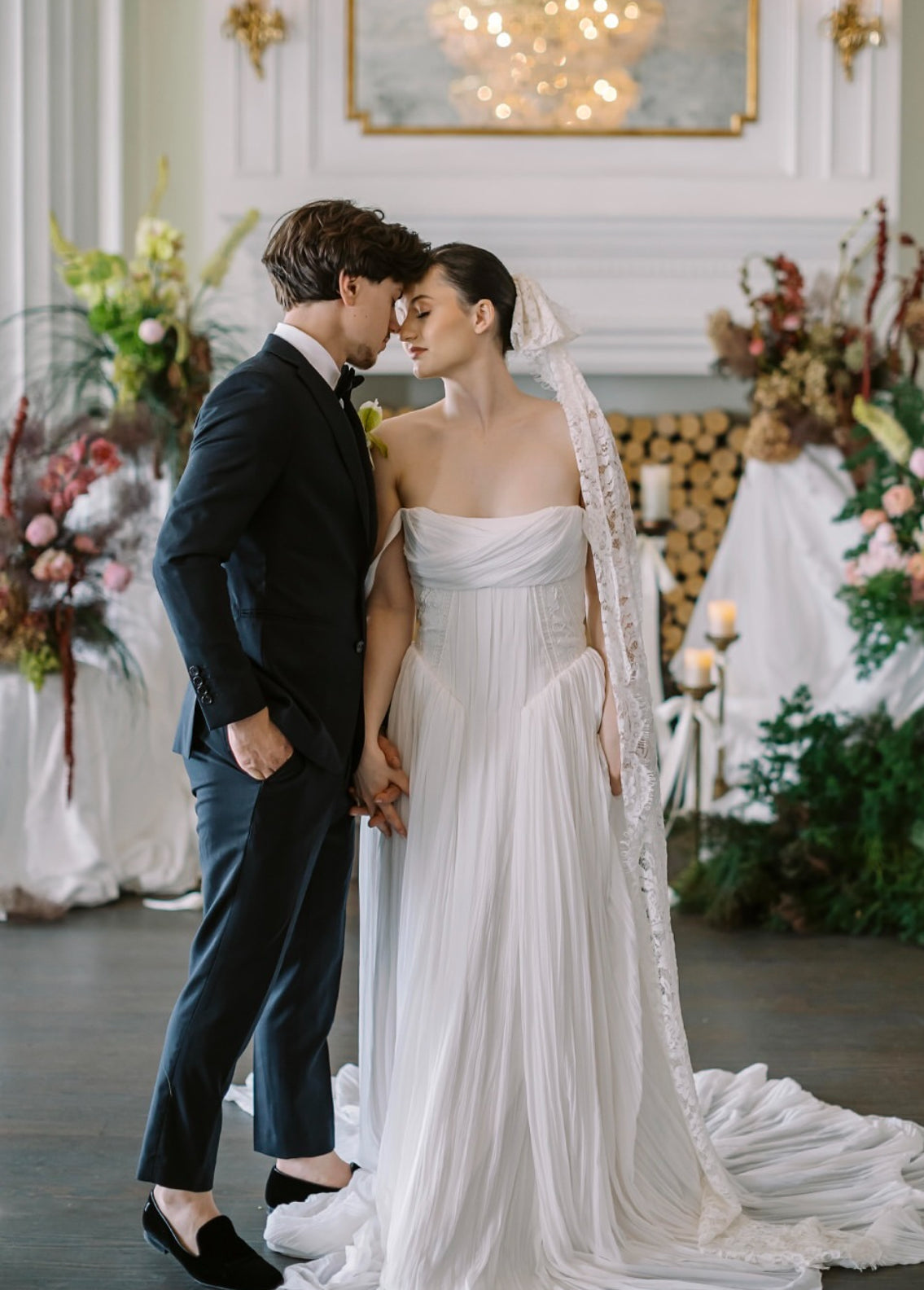 Bride wearing lace bow veil alternative