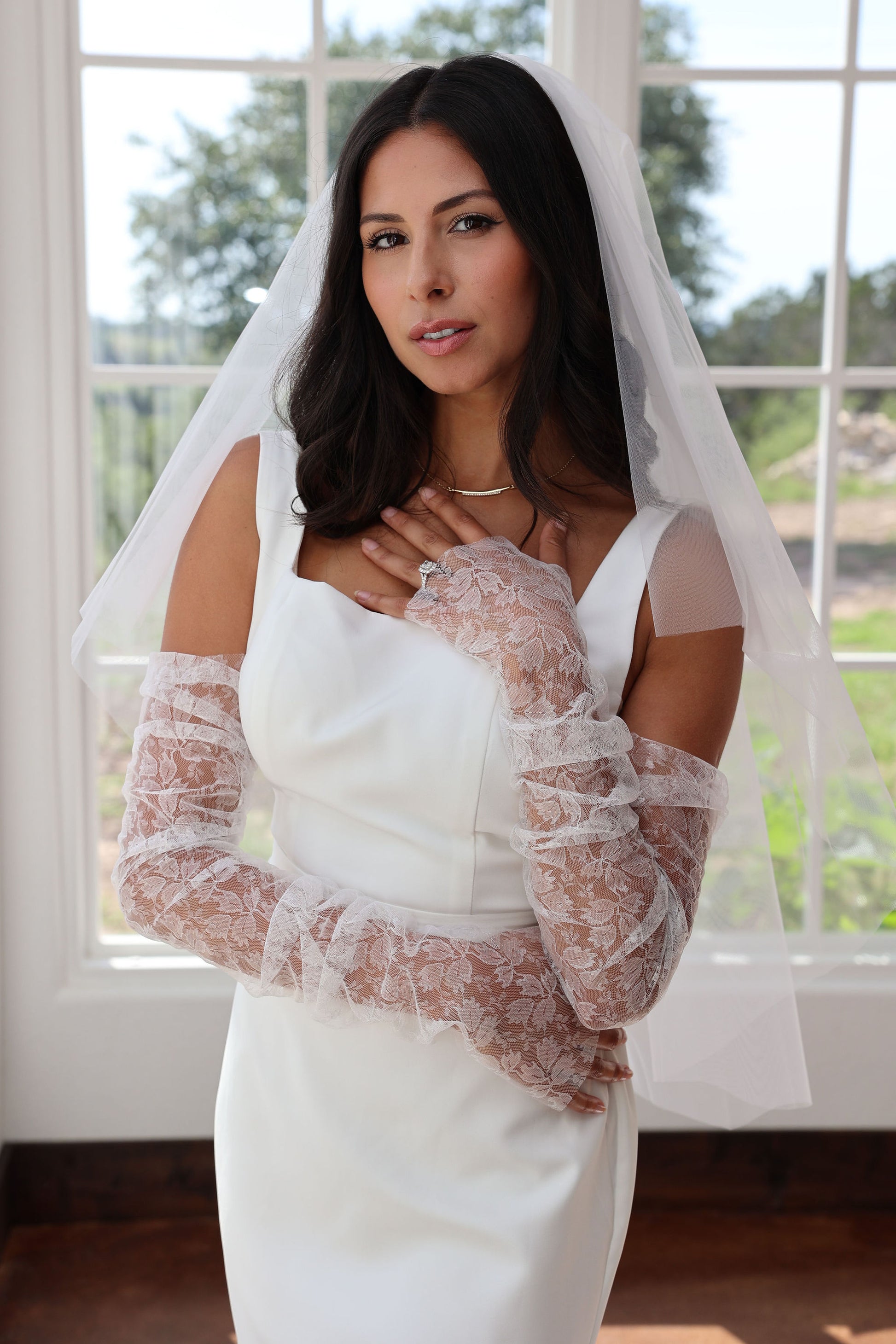 Simple wedding dress with lace gloves